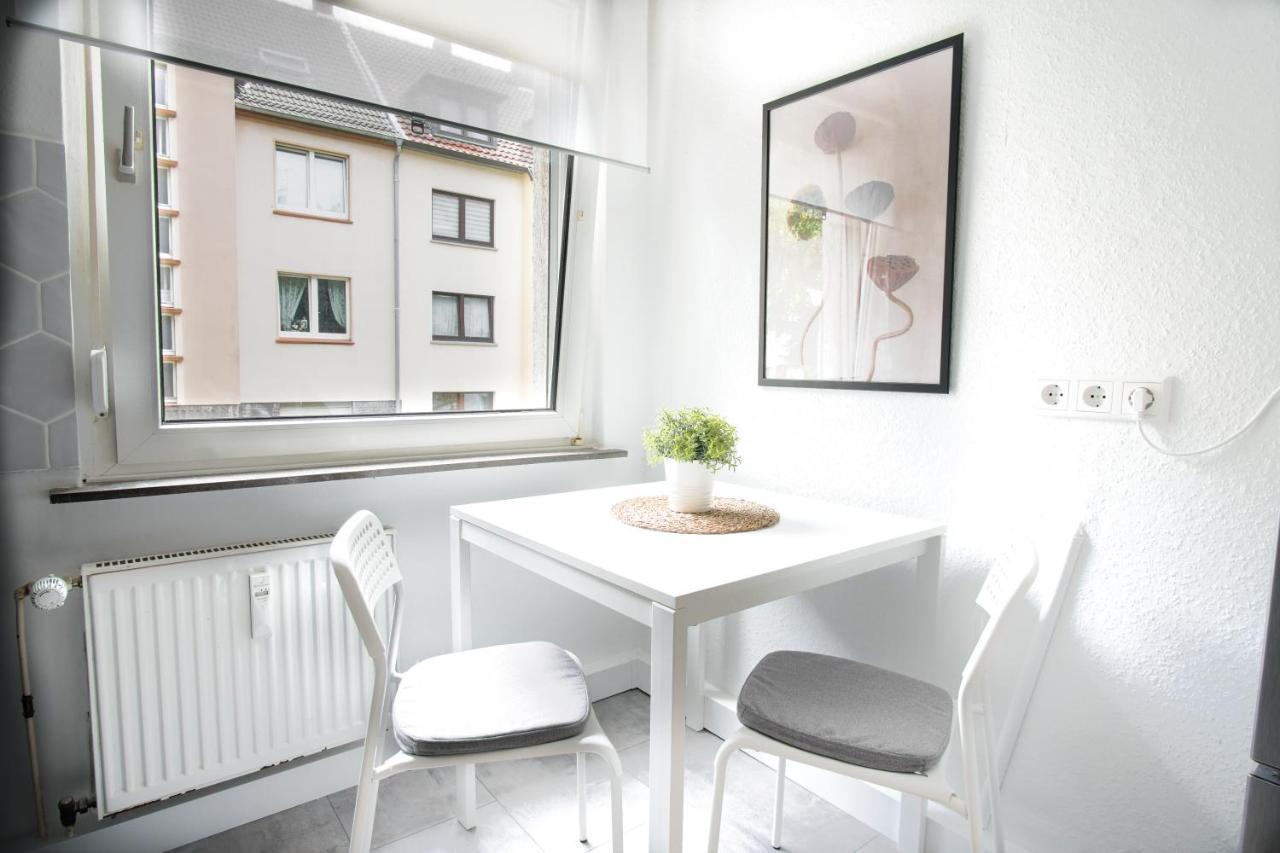 Homefy Bright And Cozy Holiday Apartment - Washer & Dryer - Free Parking Essen Zewnętrze zdjęcie
