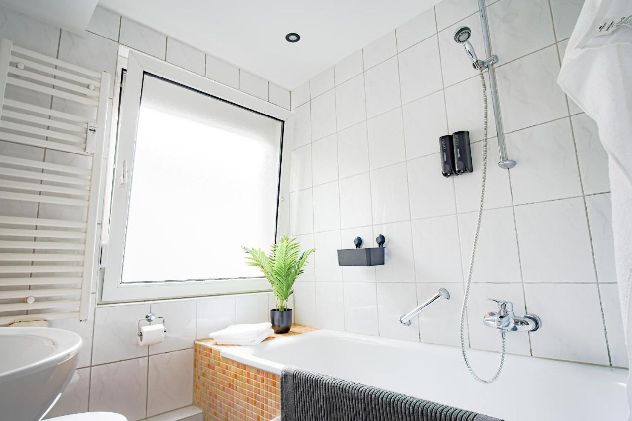 Homefy Bright And Cozy Holiday Apartment - Washer & Dryer - Free Parking Essen Zewnętrze zdjęcie